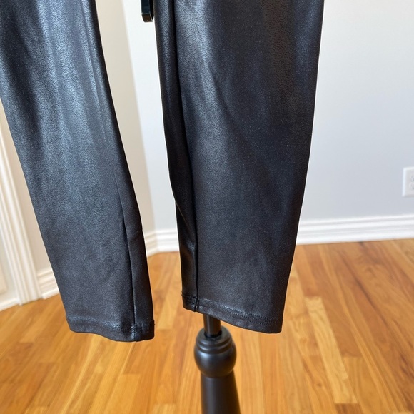 Spanx size medium leggings work out support layer athleisure shapewear black EUC - Picture 6 of 8